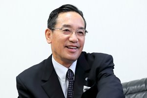 富田製薬 富田社長.JPG